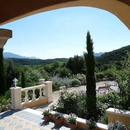 Domaine De Cousseres Guest house